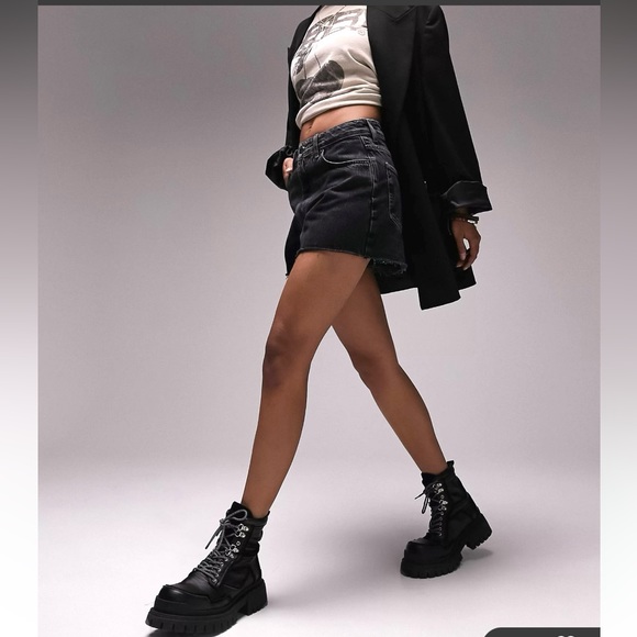 Topshop Denim A-line Mom Short in Washed Black - Picture 2 of 13